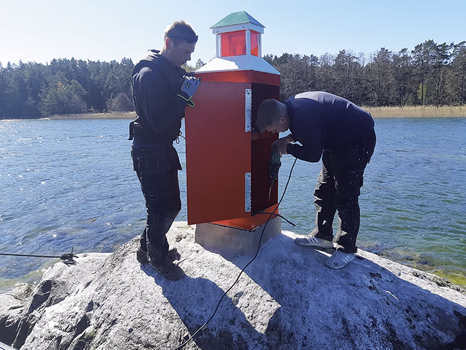 Lät sätta upp en ledfyr utanför kåken