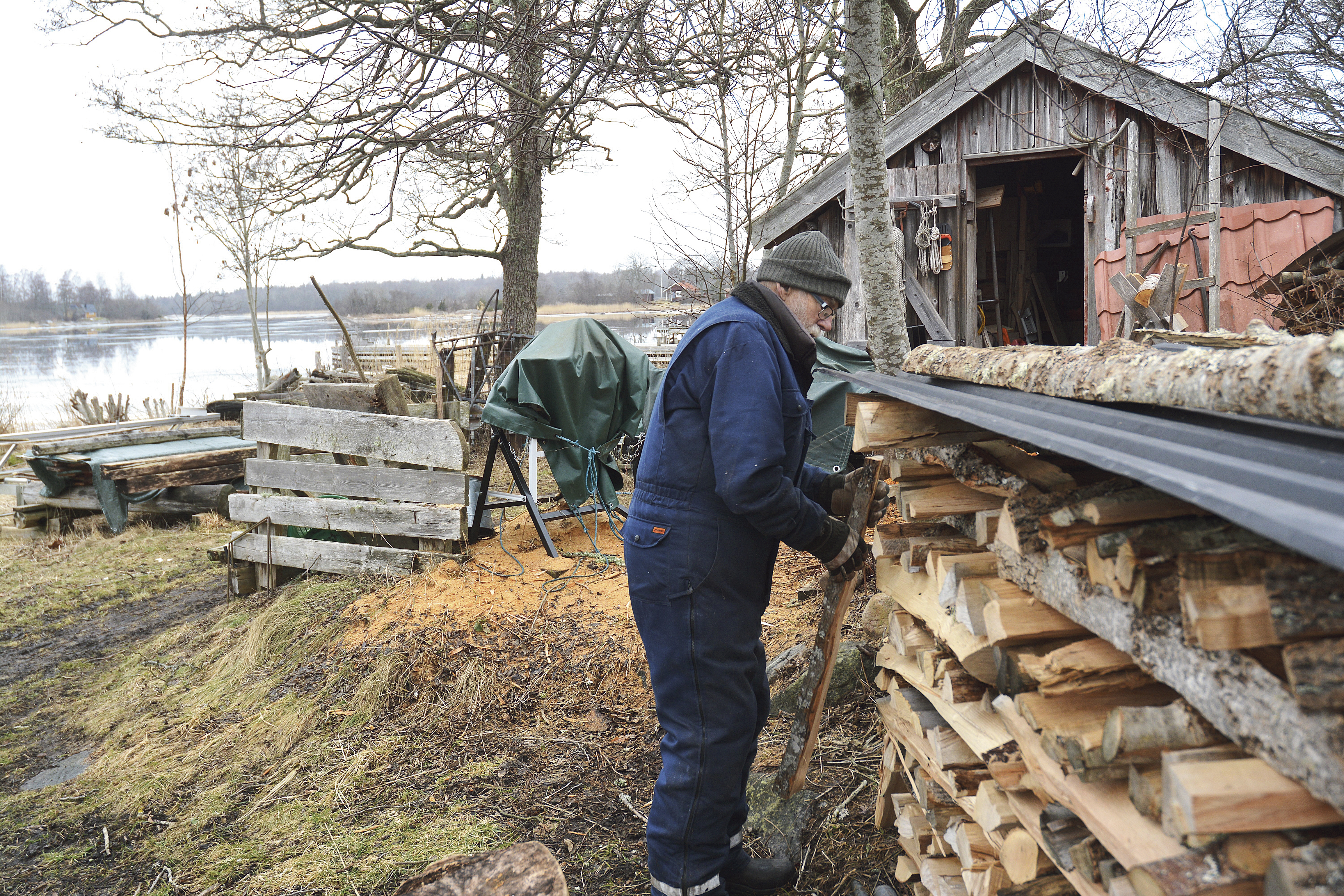 Ved, vatten och reflektioner 