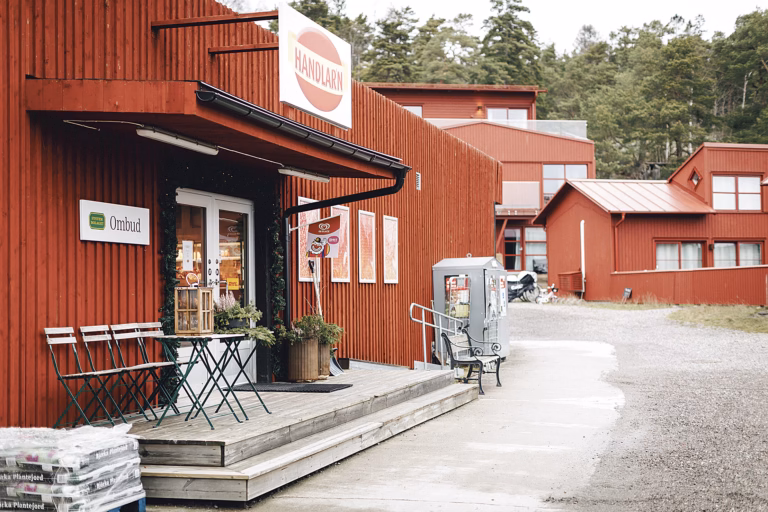 Ägare till butik och restaurang i konkurs