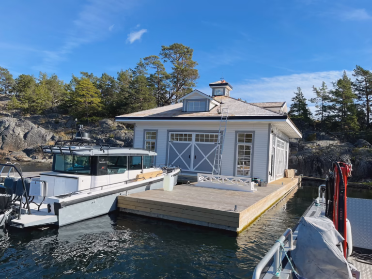 Tvisten om flytande huset över